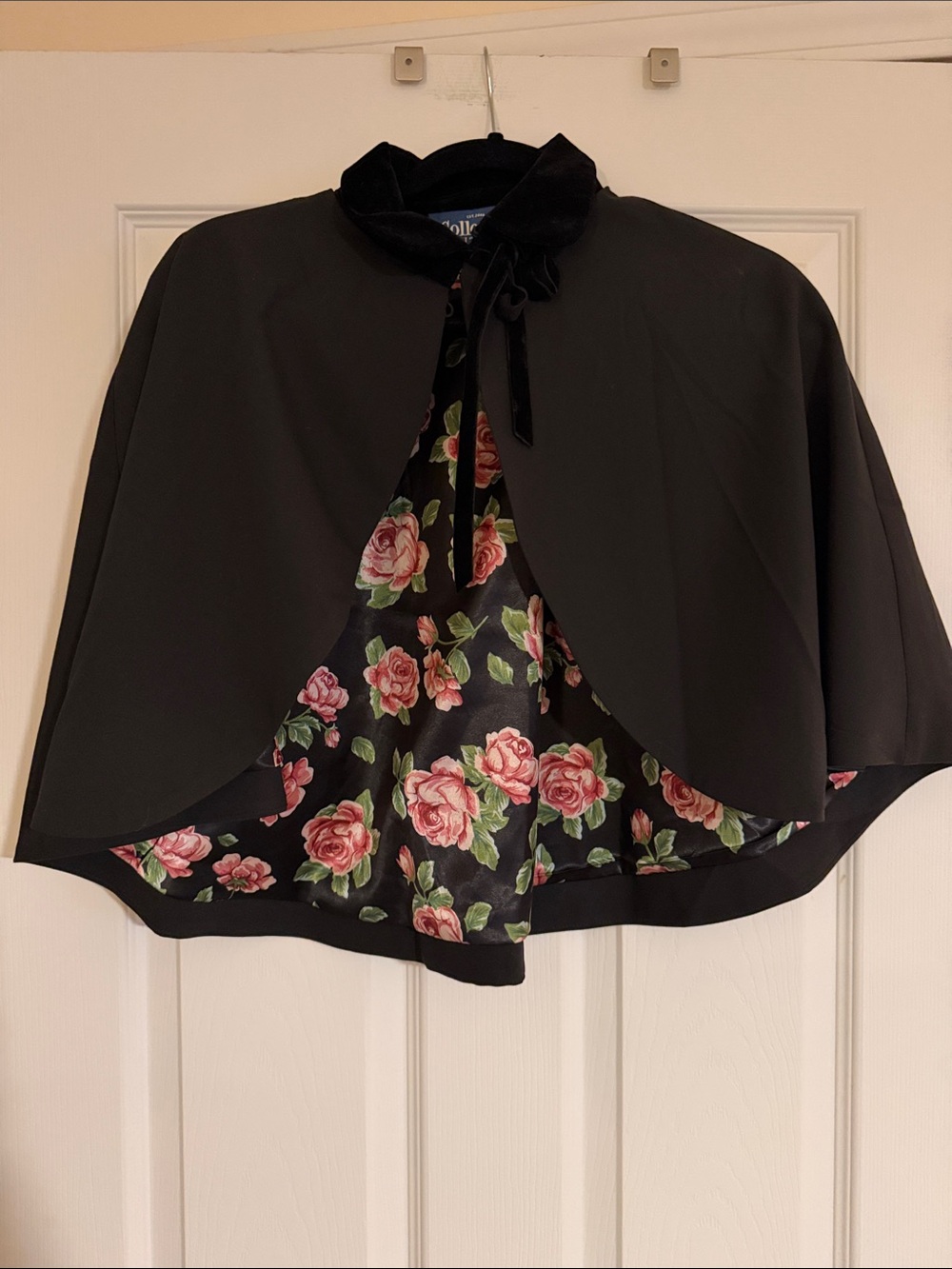 Collectif Velvet Trim Capelet